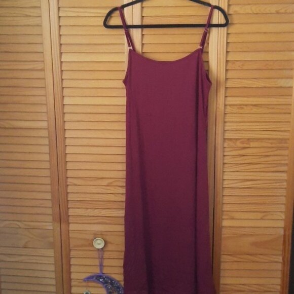 Tillyou NWT Wine Red Maternity Adjustable Spaghetti Straps Midi Slip Dress SizeS - Picture 2 of 10